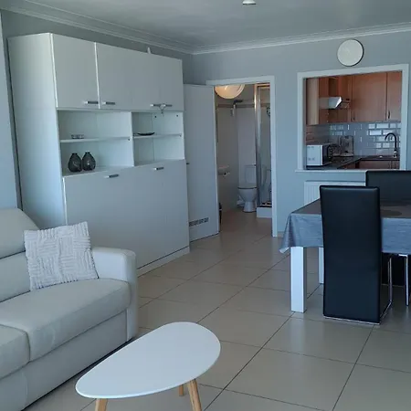 Modern With Beautiful Sea View - 9th Floor 布兰肯贝赫